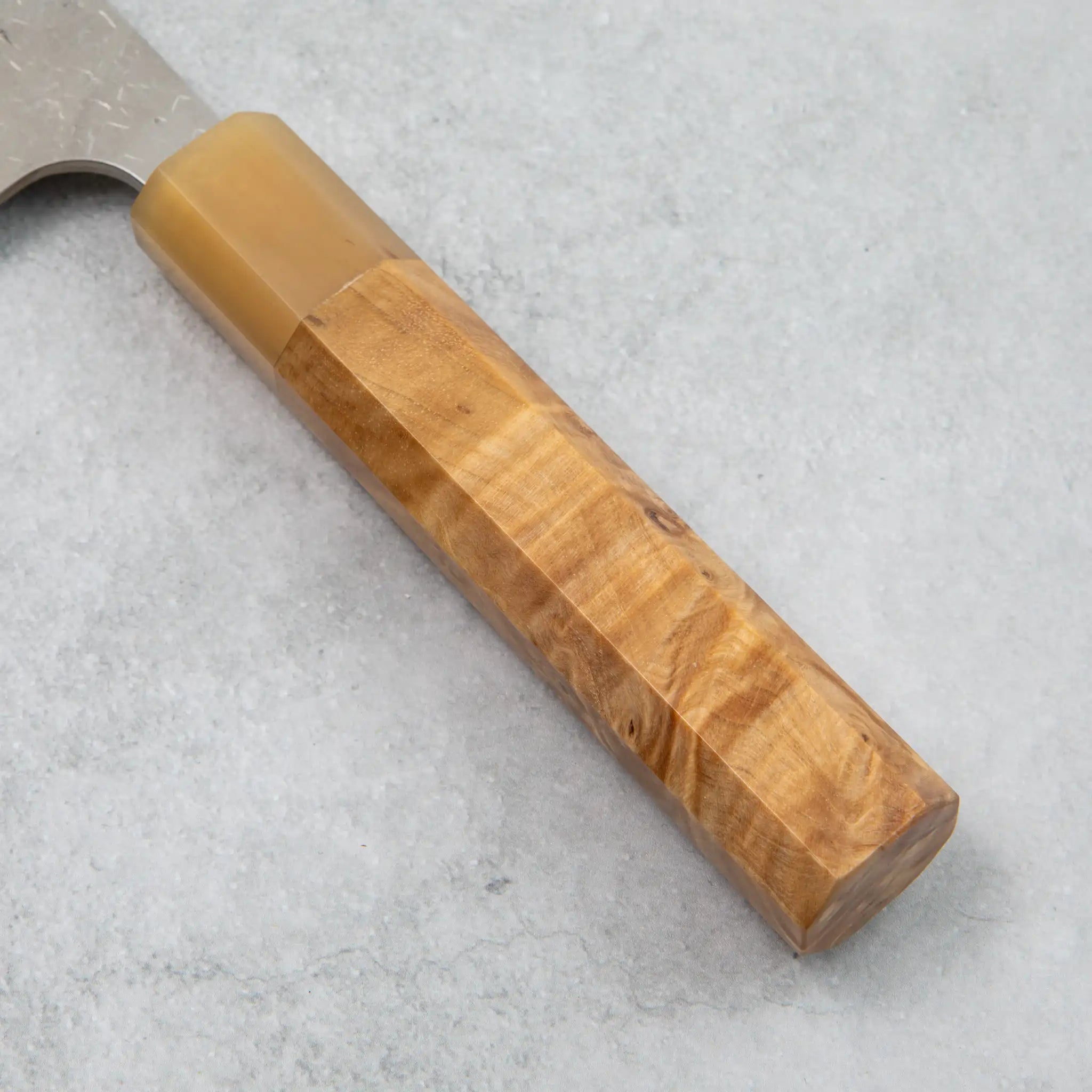 Kamo Hamono VG10 Tsuchime Damascus Juhyo Santoku Knife