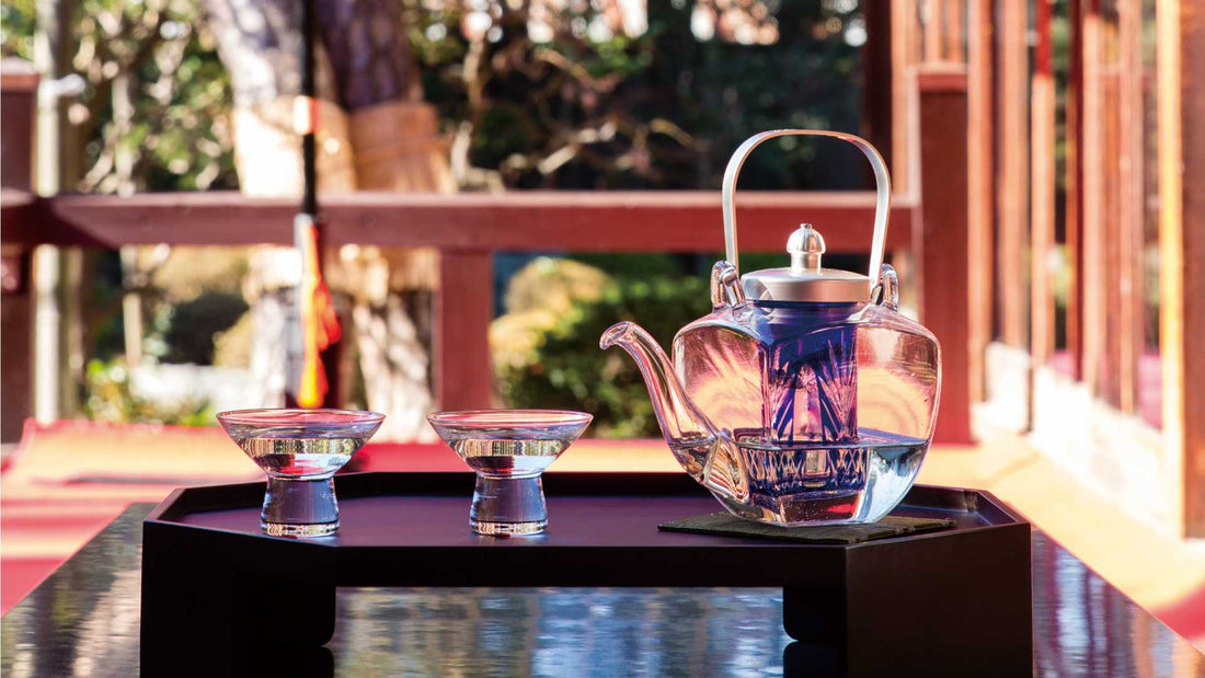 Edo Kiriko Sake Chirori Set on the tray