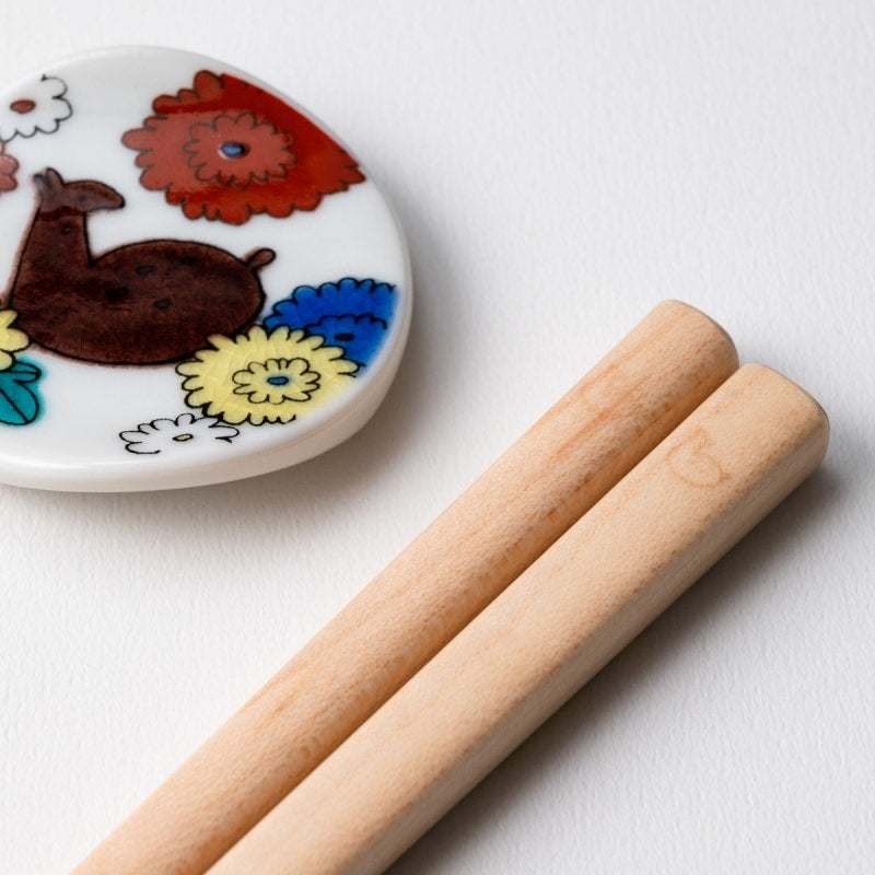 KUTANI SEAL Floral Chopsticks with Chopstick Rest (Chrysanthemum / Kiku)