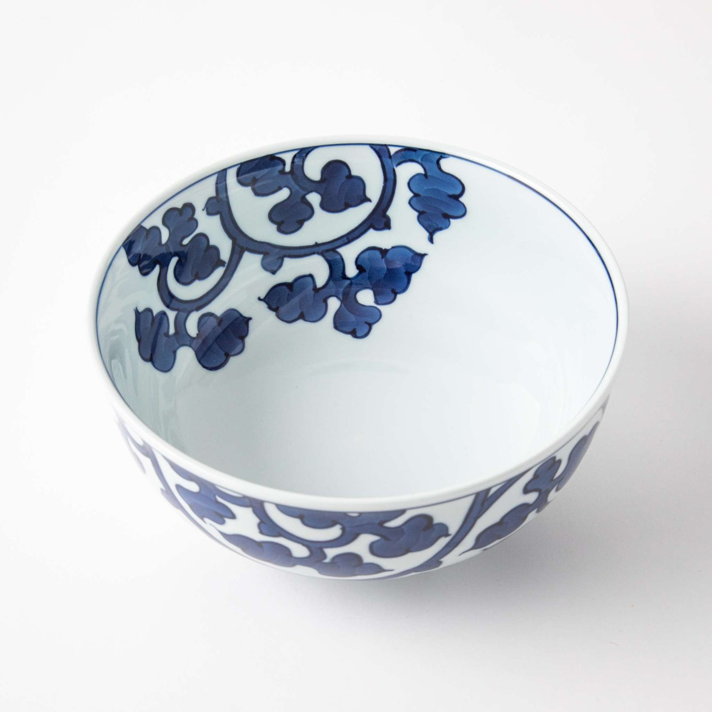 Gen-emon Kiln Arita Blue Arabesque Noodle Bowl