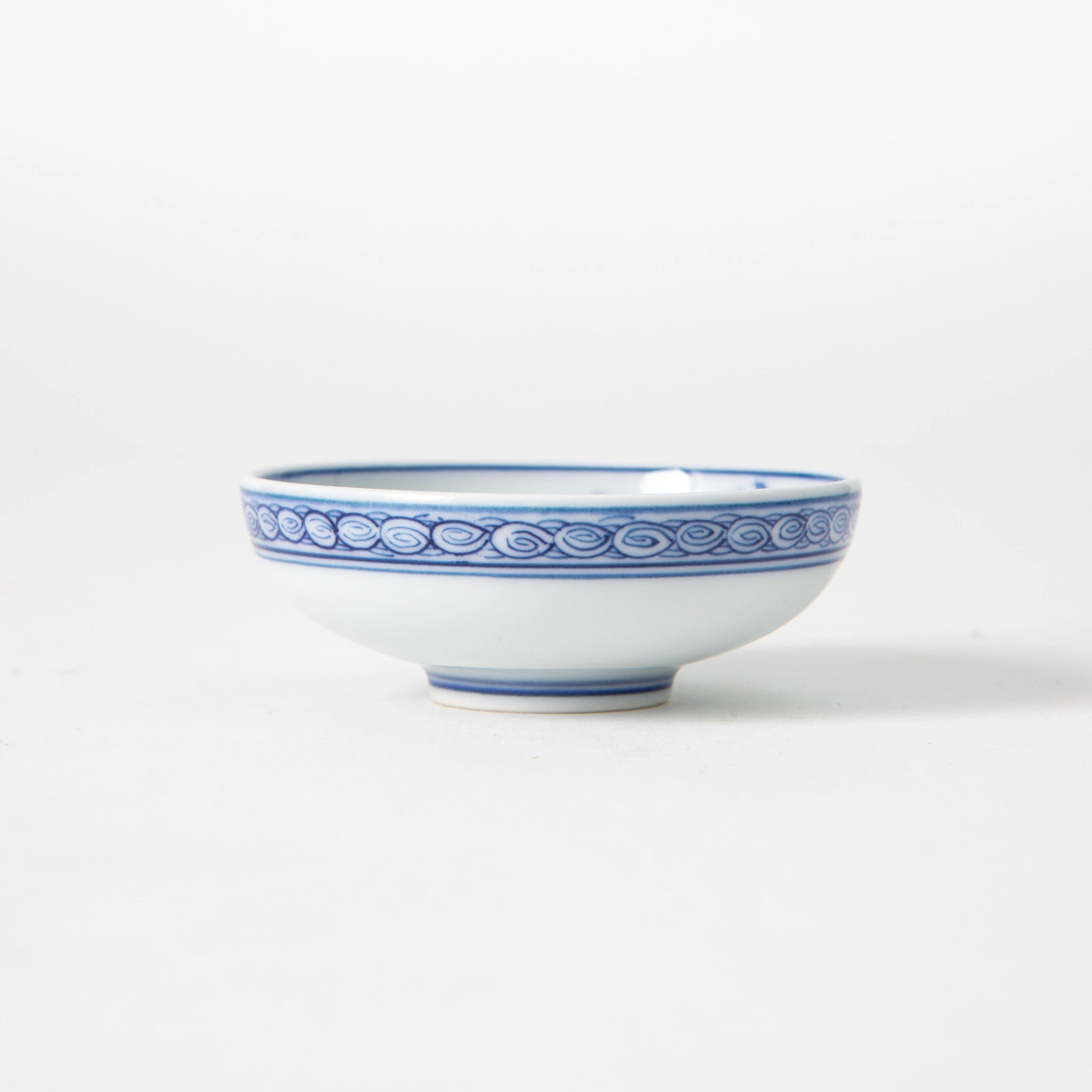 Gen-emon Kiln Arita Flower Karakusa Sake Set