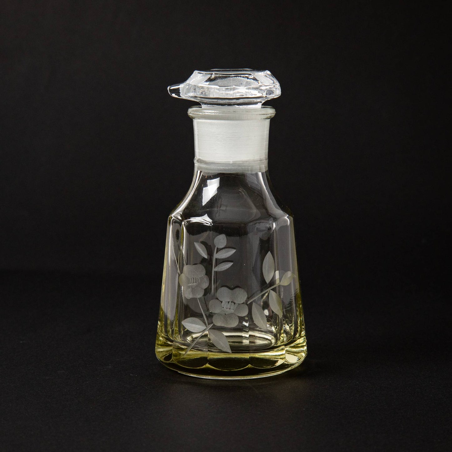 New Spring Tsubaki Edo Kiriko Soy Sauce Dispencer