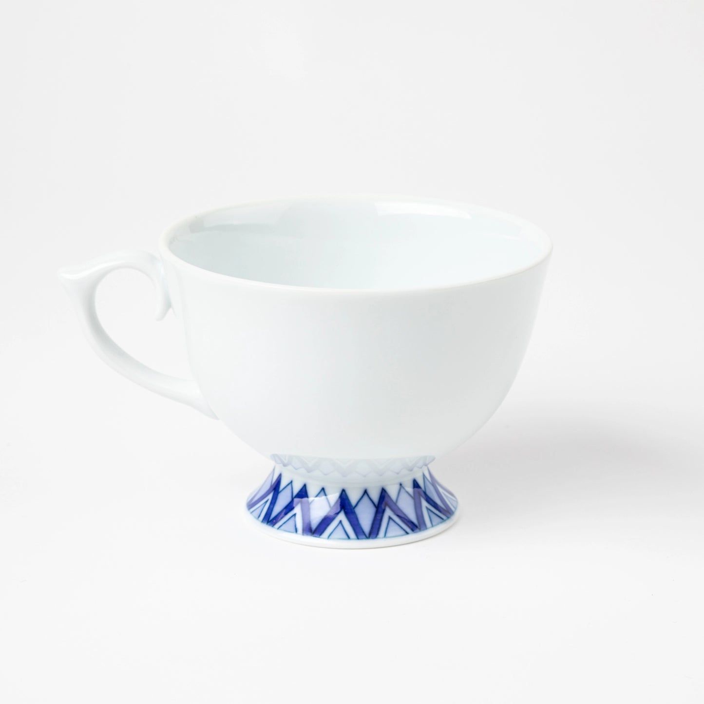 Iro-Nabeshima Glazed Porcelain Thistle Coffee Cup and Saucer Set