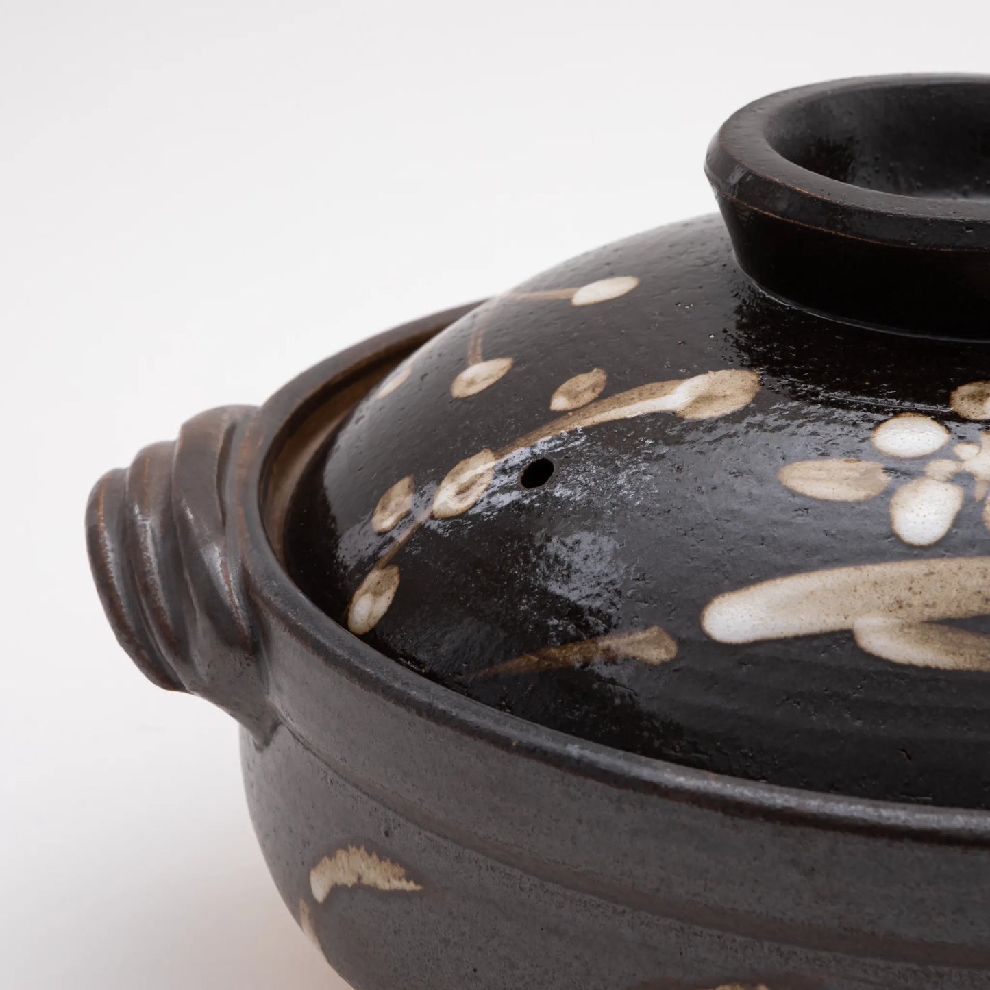 Plum Black Donabe Clay Pot (2-3 People)
