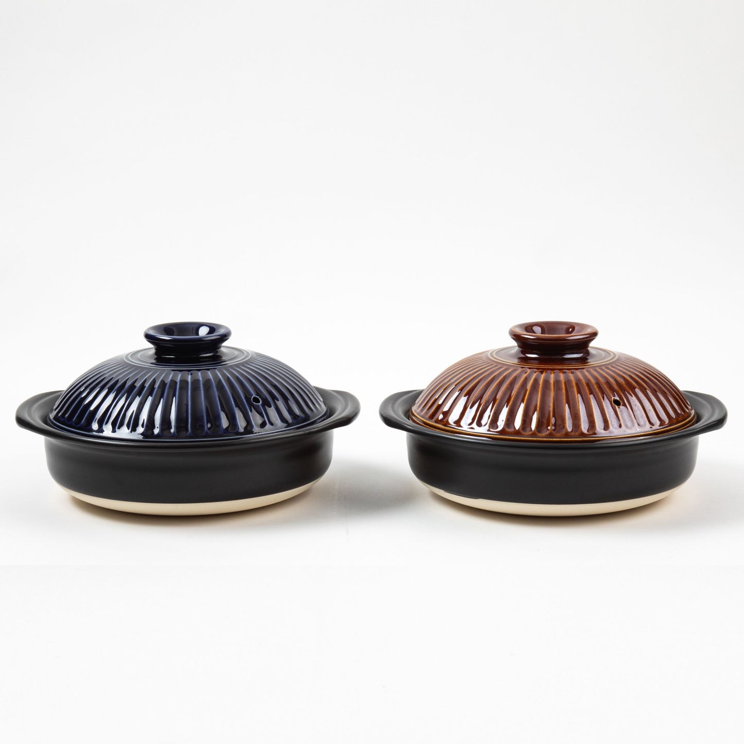 GINPO Chrysanthemum Ame Glaze Donabe Clay Pot (3-4 People)