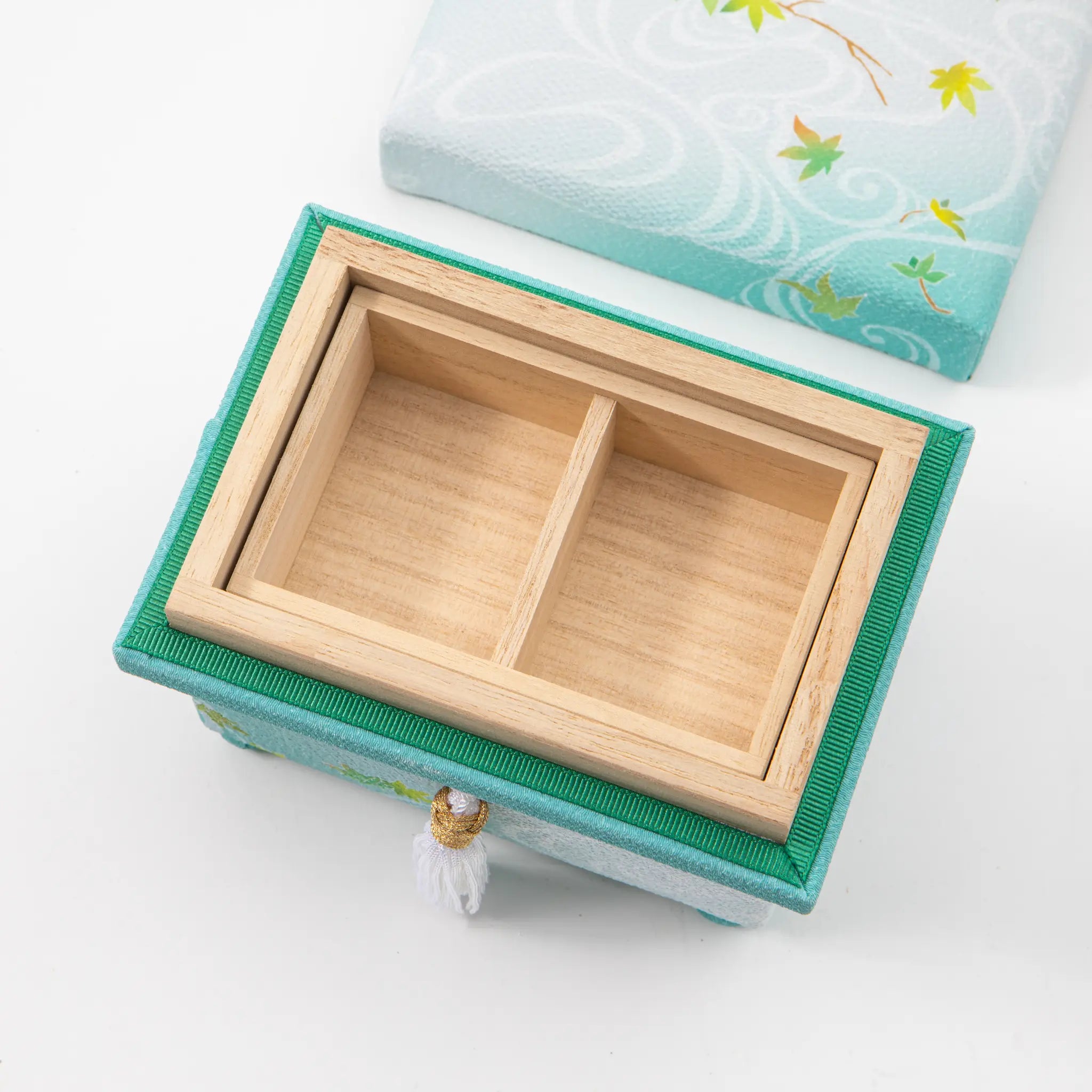Kaga Yuzen Maple Leaf Accessory Box