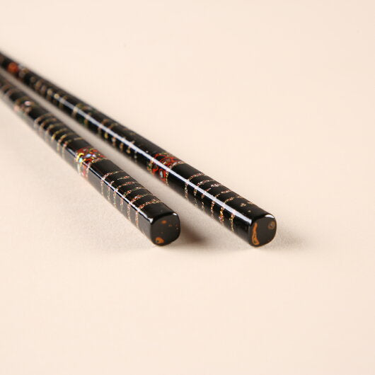 Kokko Wakasa Lacquer Chopsticks and Paulownia Gift Box